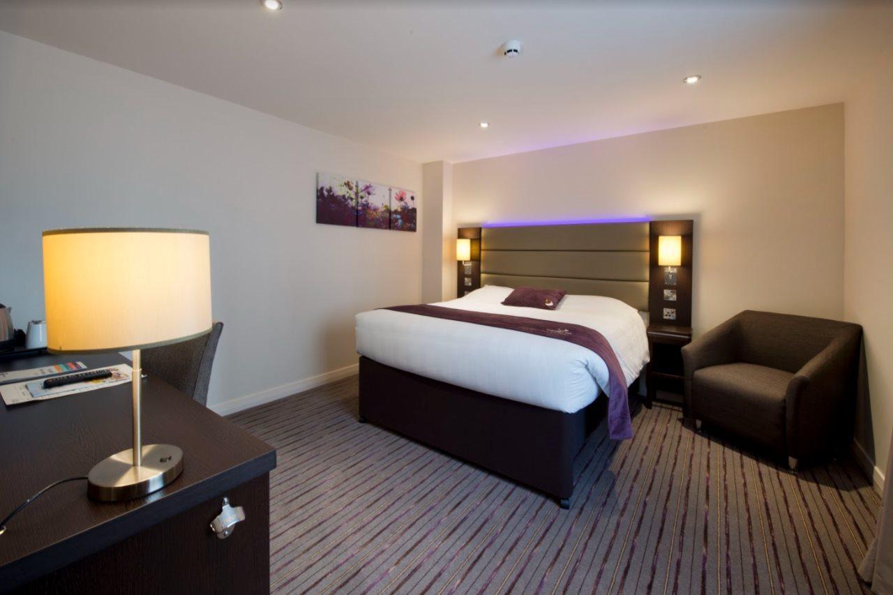 Premier Inn Leeds City Centre Exterior foto